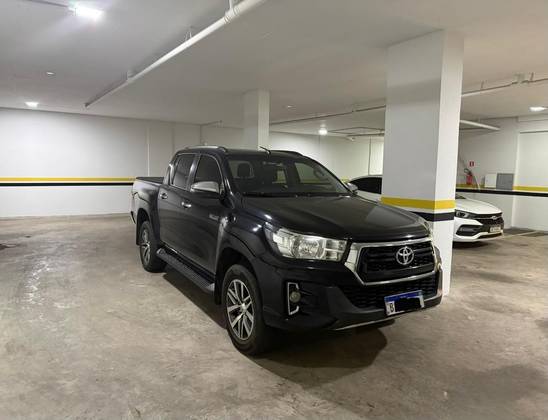 TOYOTA HILUX 2.8 SRV 4X4 CD 16V DIESEL 4P AUTOMÁTICO TOYOTA HILUX 2.8 SRV 4X4 CD 16V DIESEL 4P AUTOMÁTICO